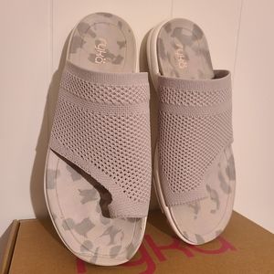 Ryka Desi Sandal taupe gray 8 1/2 W light